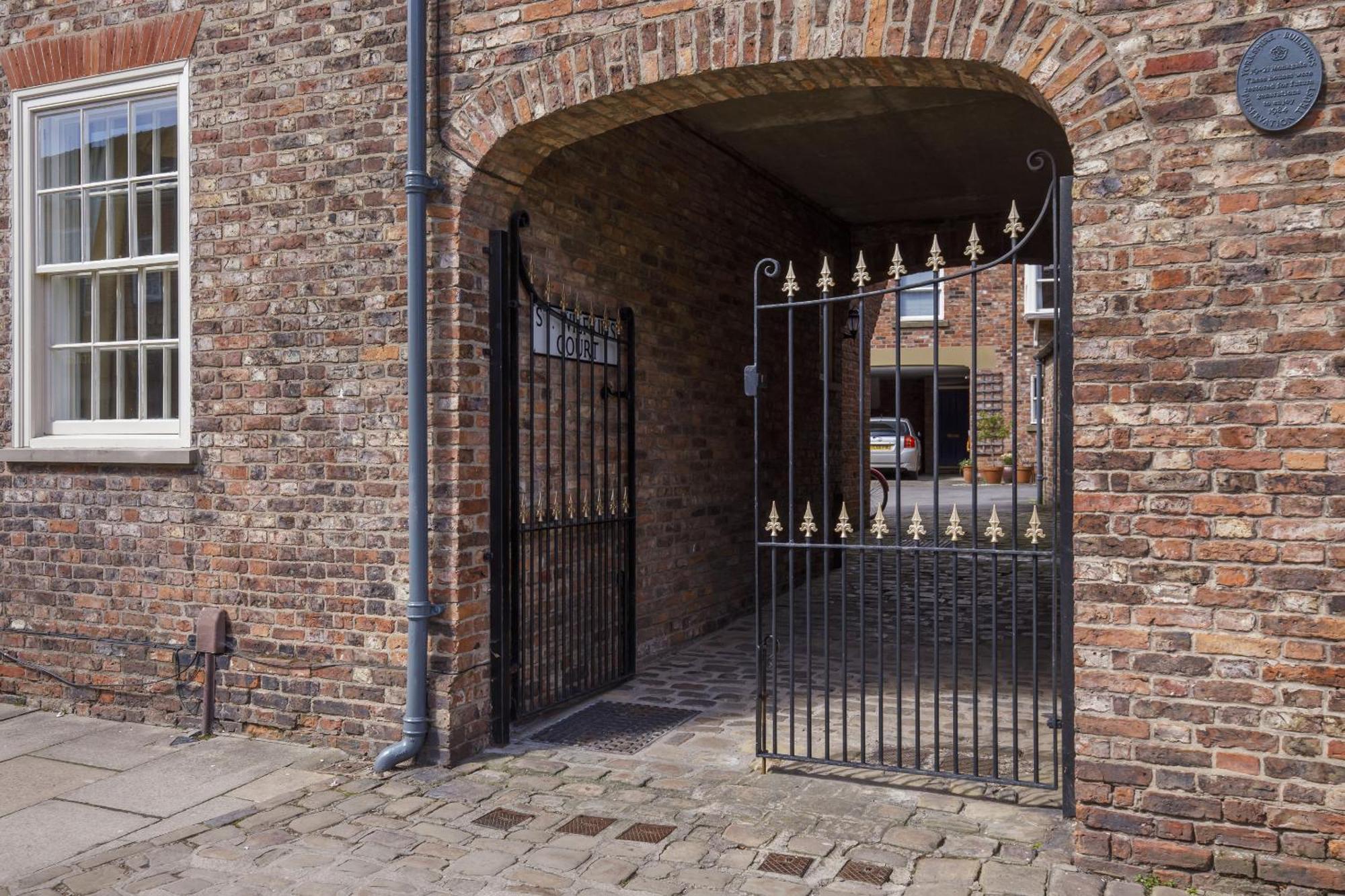Villa St Wilfrid'S Court York Esterno foto